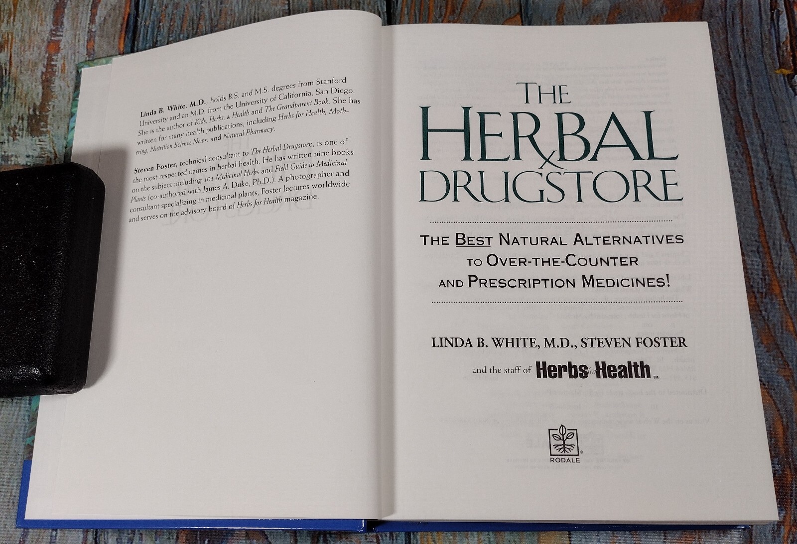 The Herbal Drugstore by Linda B. White, M.D. & Steven Foster (2000, Hardcover)