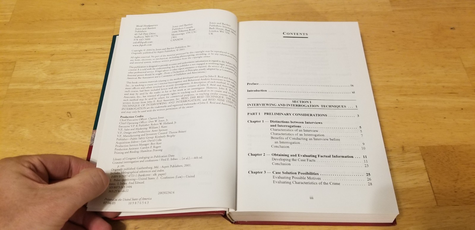 Criminal Interrogation and Confessions: 4e by Fred Inbau Nice Shape