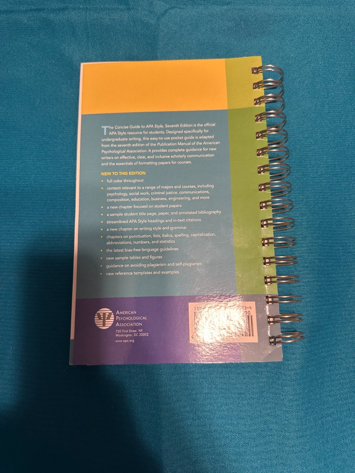 Concise Guide to APA Style : 7th Edition (OFFICIAL) APA Style guide for students