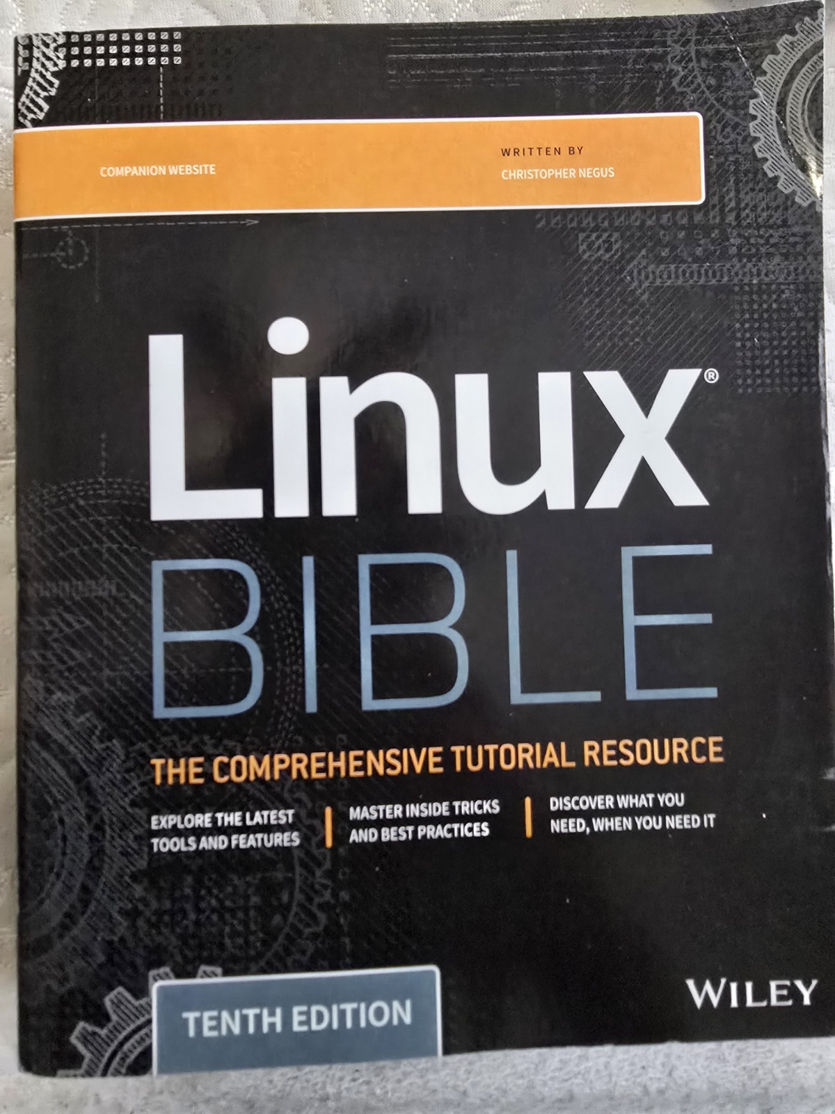 Linux Bible by Christopher Negus (10th Edition, Paperback)