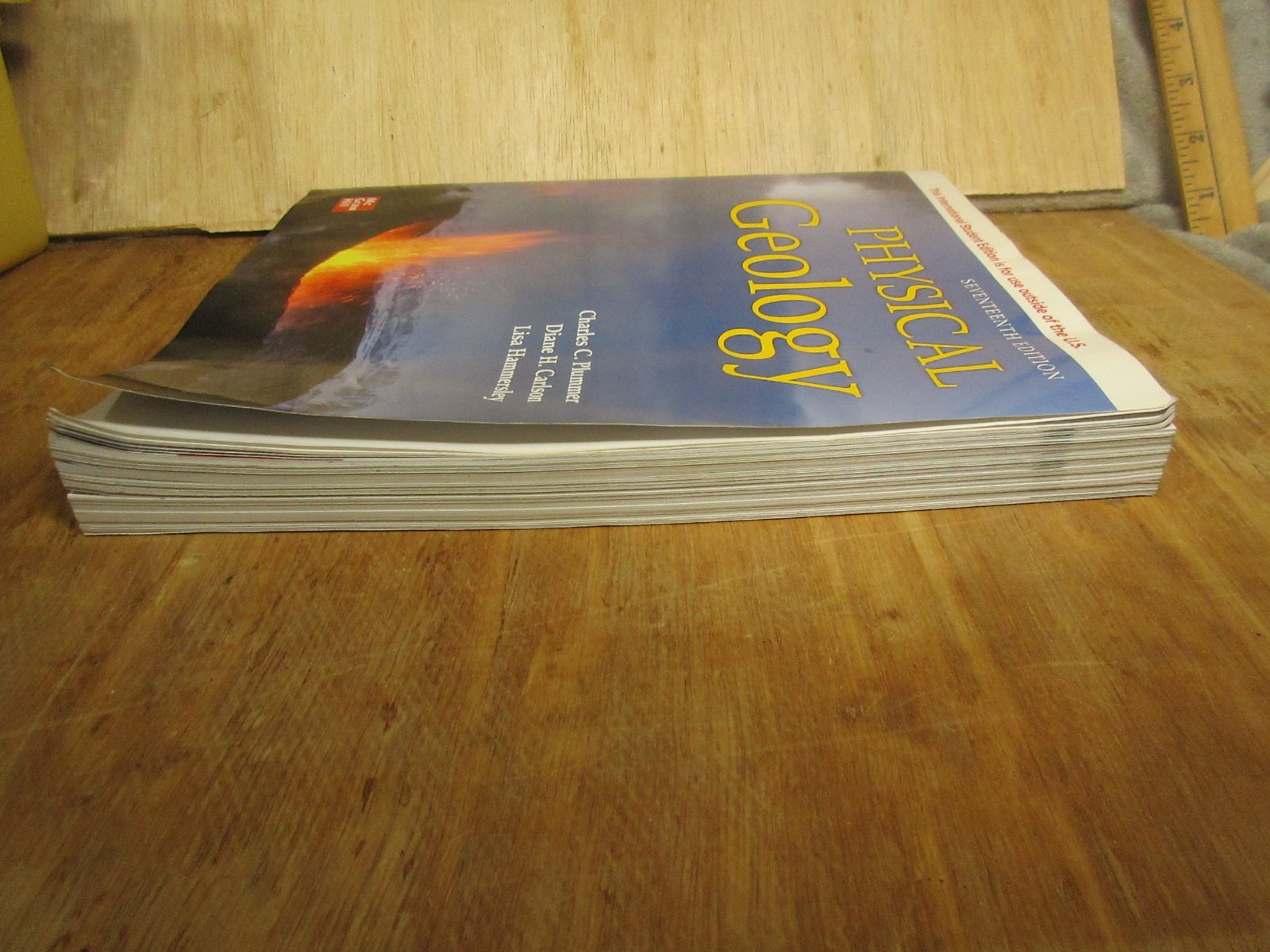 Physical Geology 17th Edition (INTERNATIONAL STUDENT EDITION) BY C. Plummer 2022