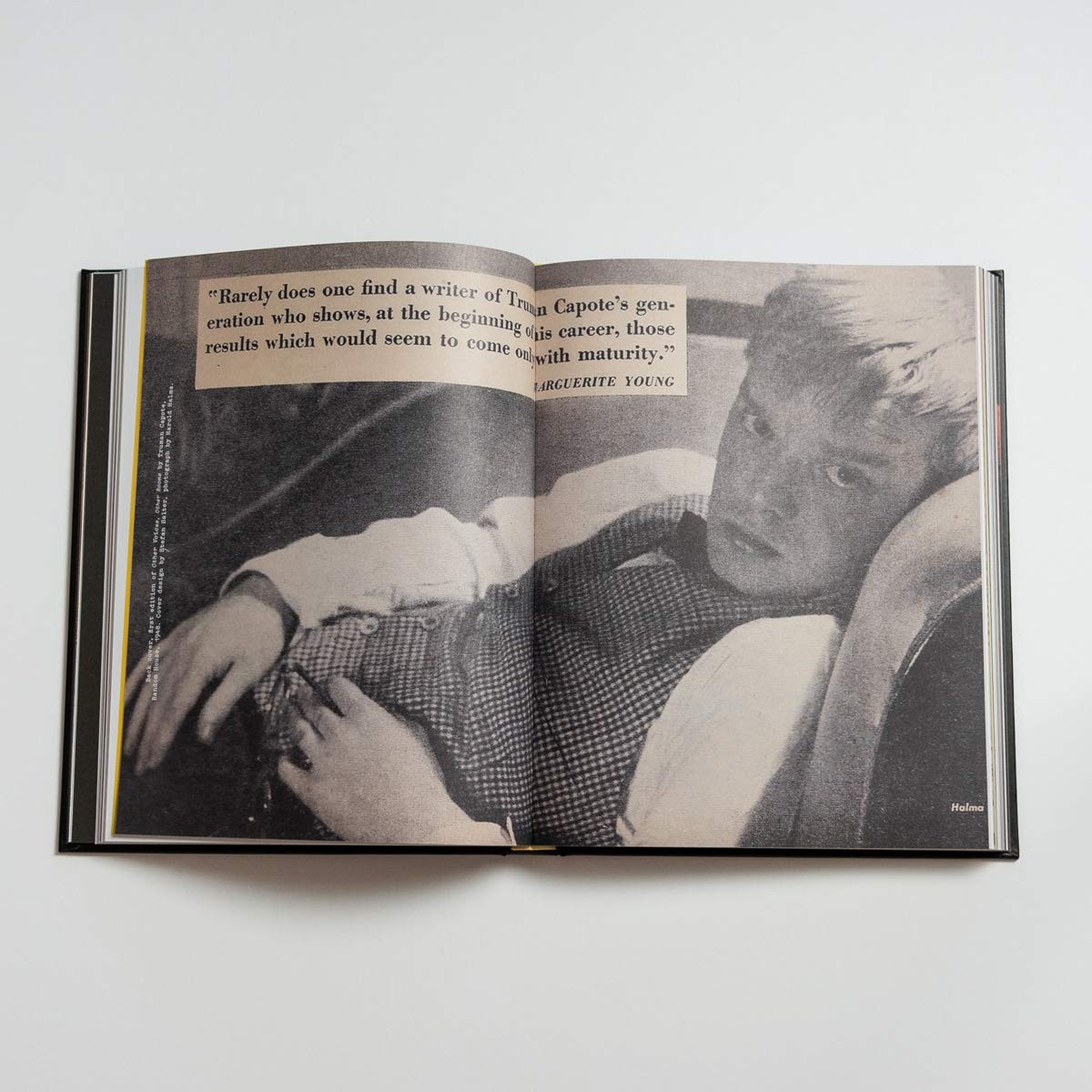 The Look of the Book: Jackets, Covers, and Art at the Edges of Literature, Mende