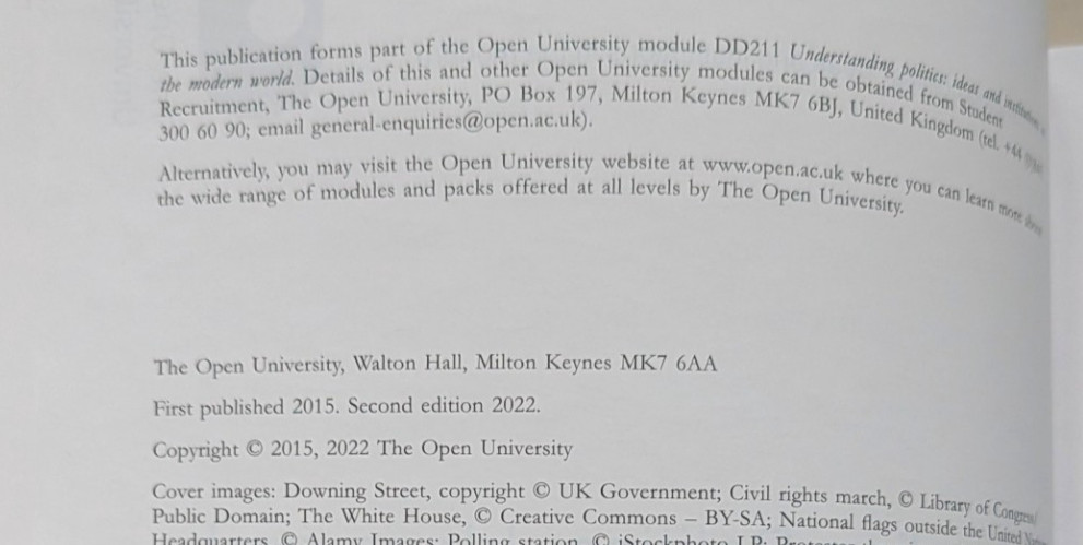 OPEN UNIVERSITY DD211 Understanding politics 2nd edition VERY GOOD CONDITION