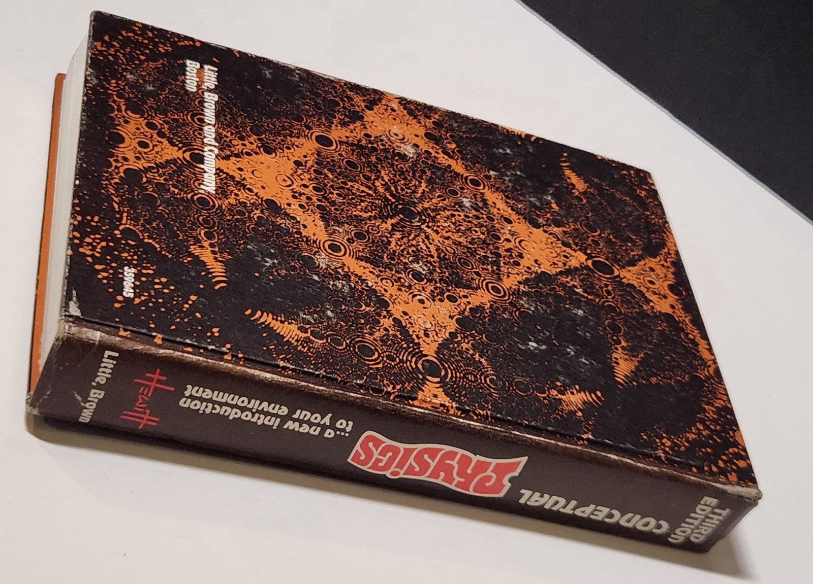 Conceptual Physics 3rd Edition Paul G. Hewitt 1977 First Printing Hardcover