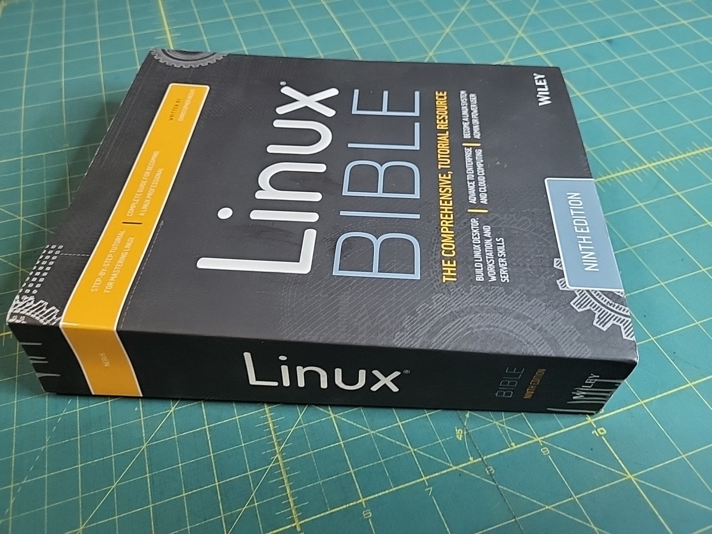 Linux Bible by Christopher Negus (2015, Trade Paperback)