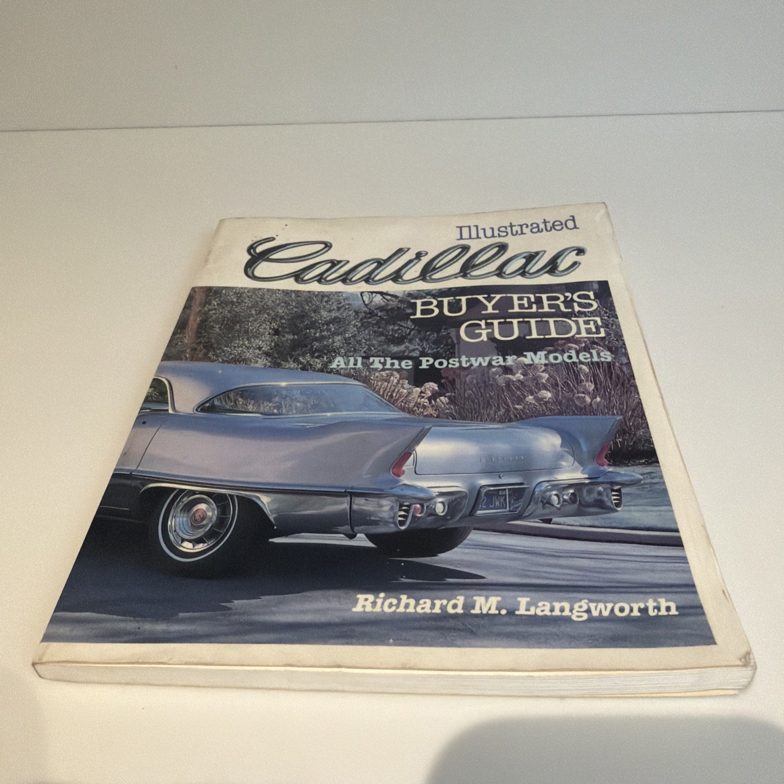 Illustrated Cadillac Buyer’s Guide by Richard M. Langworth (Paperback, 1986)