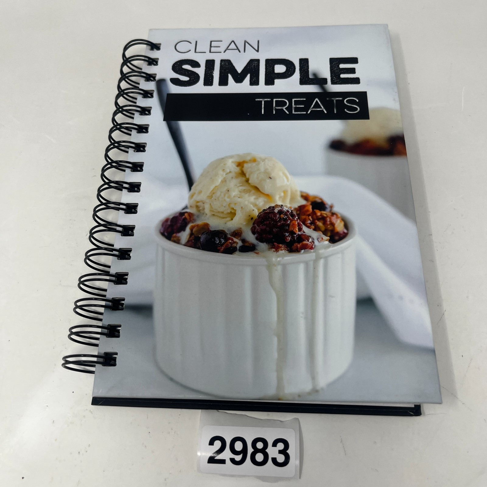 Clean Simple Treats by Erika Peterson – Hardcover Spiral Bound 2020
