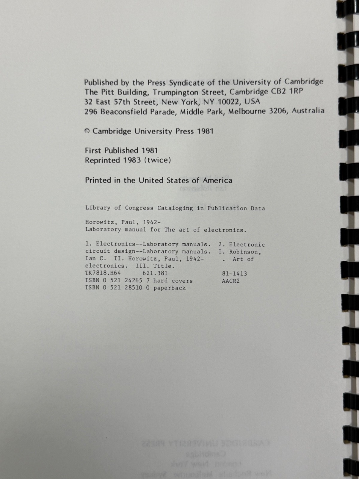 Set: Art of Electronics Text and Laboratory Manual by Horowitz, Hill, & Robinson