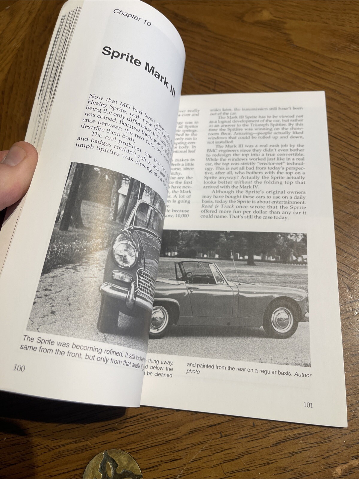 MBI Buyer’s Guide Ser.: Illustrated Austin-Healey Buyers Guide by Richard Newton