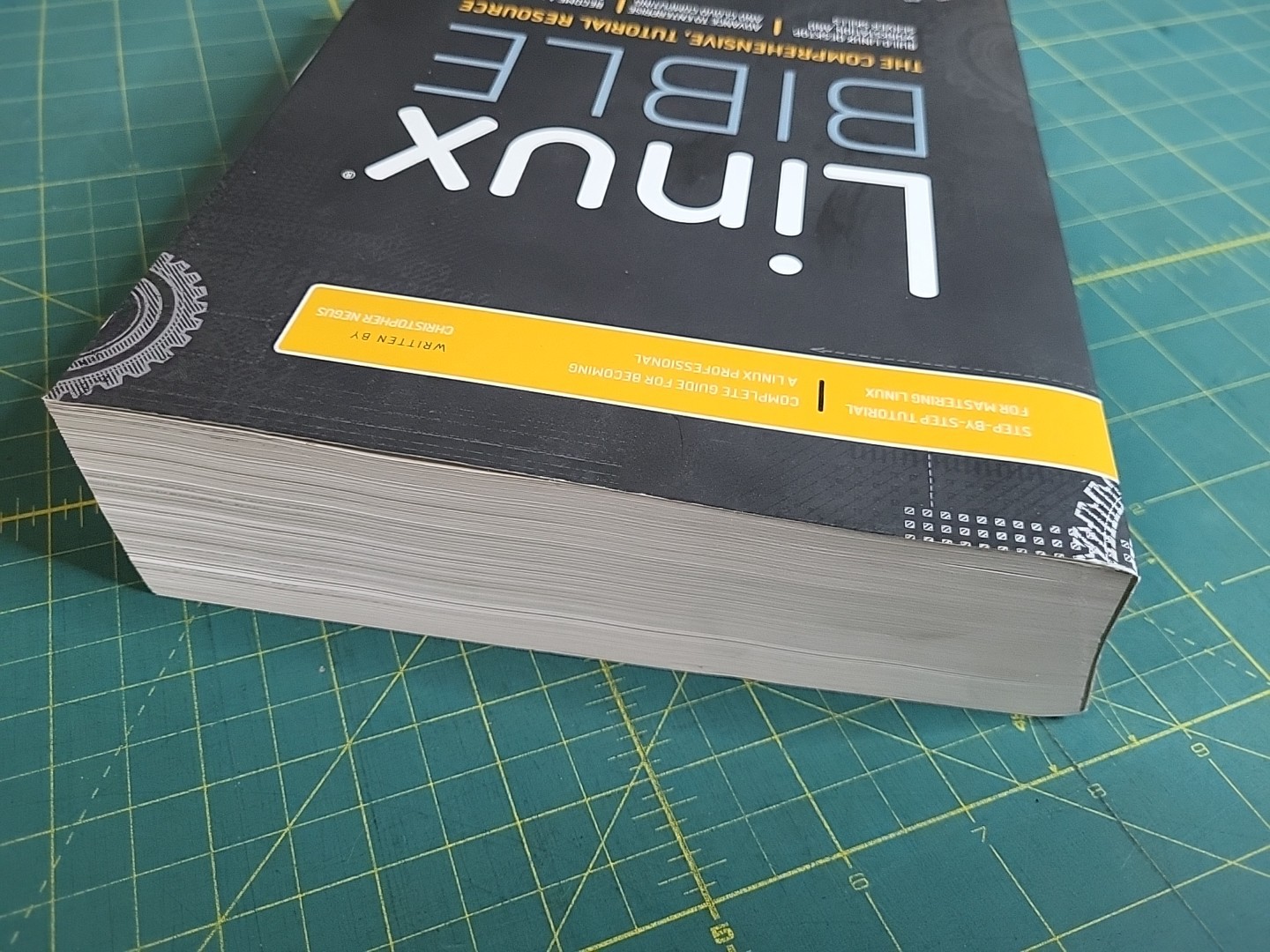 Linux Bible by Christopher Negus (2015, Trade Paperback)