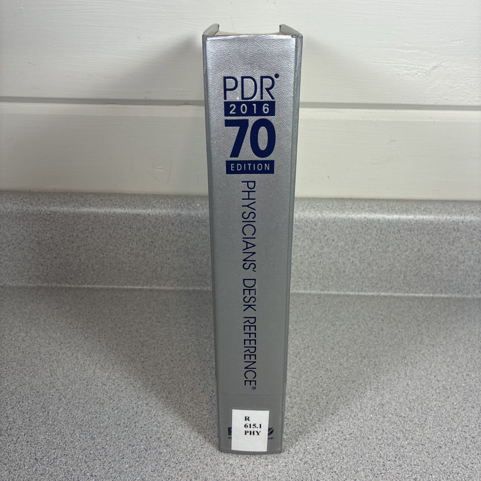2016 Physicians’ Desk Reference, 70th Edition Hardcover PDR Staff Book Silver