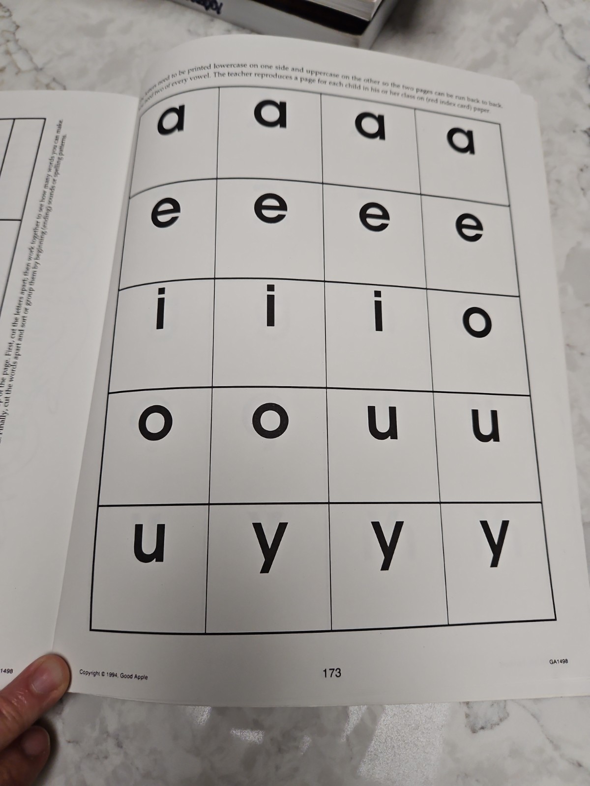Making Words Good Apple Activity Book for Grades 1-3 by Patricia Cunningham