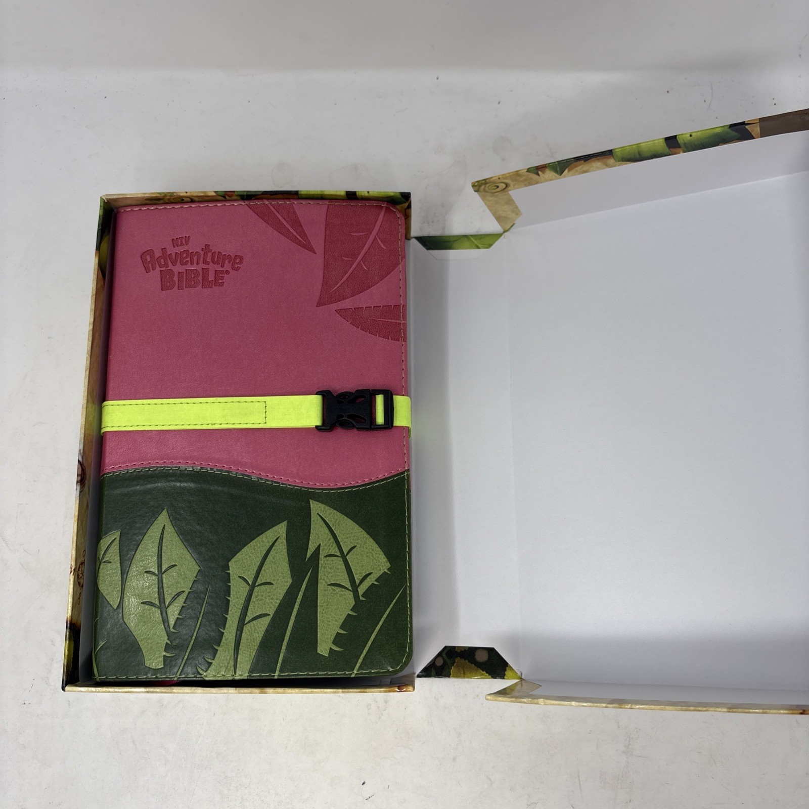 Adventure Bible Ser.: NIV, Adventure Bible, Leathersoft, Pink/Green, Full Color