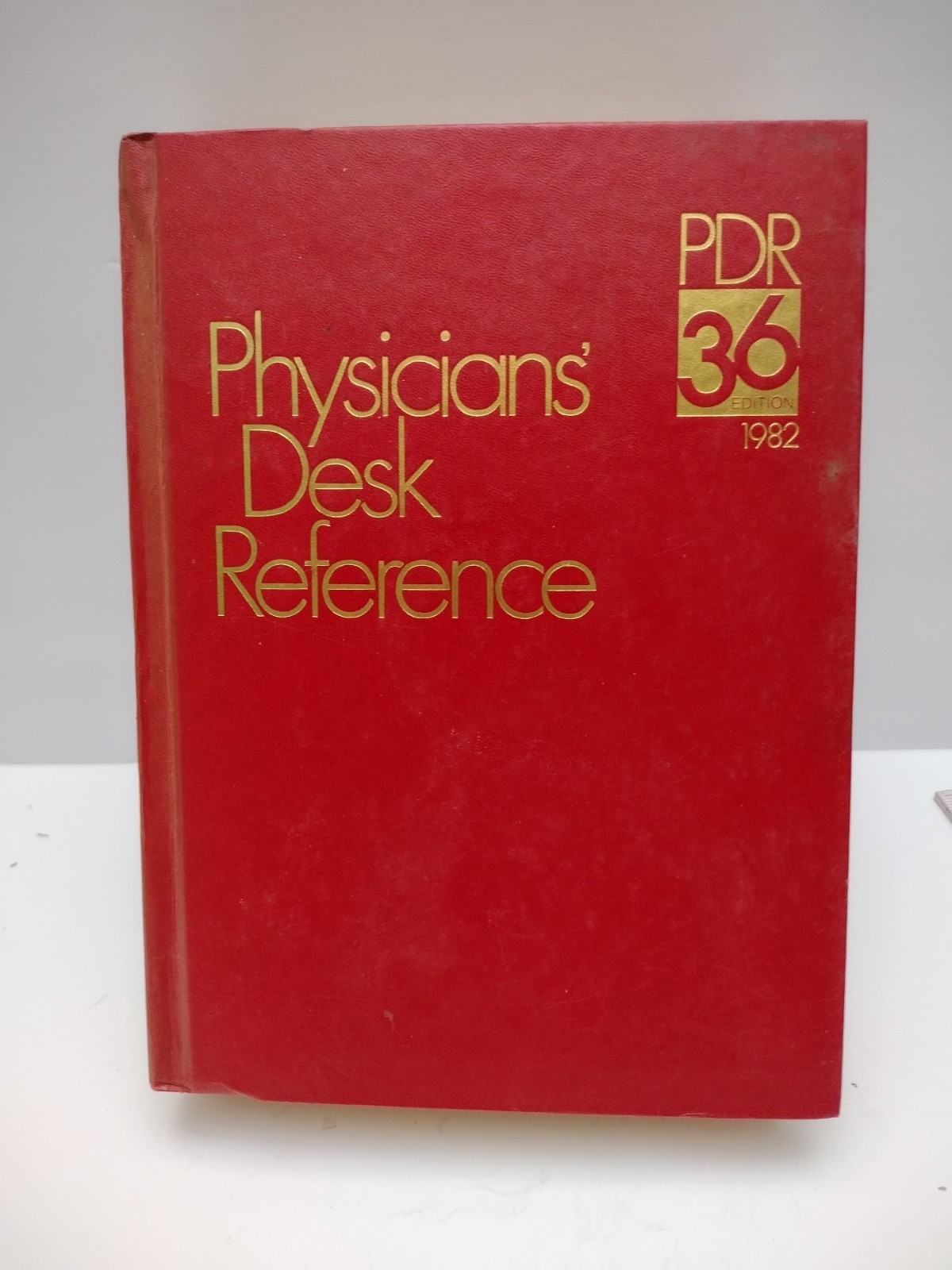 PDR 36th Edition 1982 Physicians’ Desk Reference Hardcover 4 lbs + 10″X7.25″