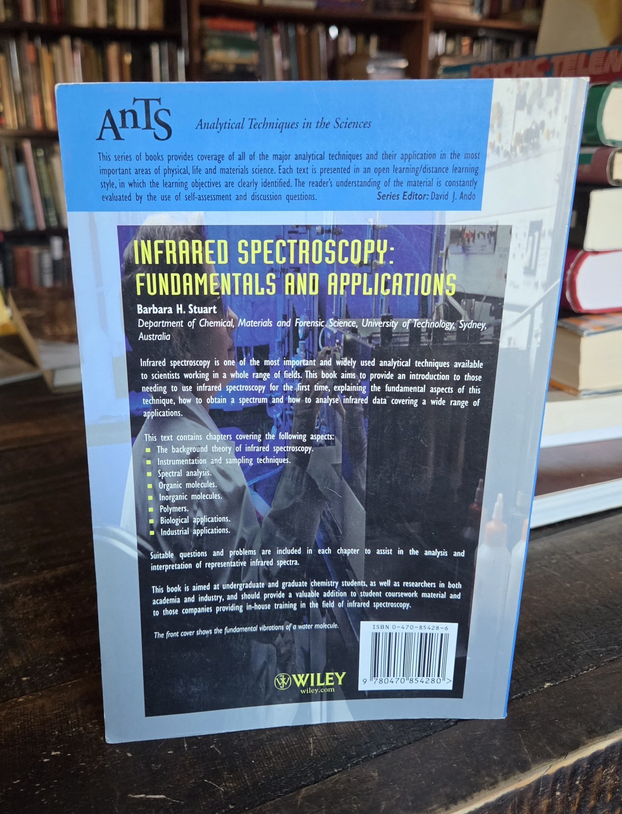 Infrared Spectroscopy : Fundamentals and Applications Science Book