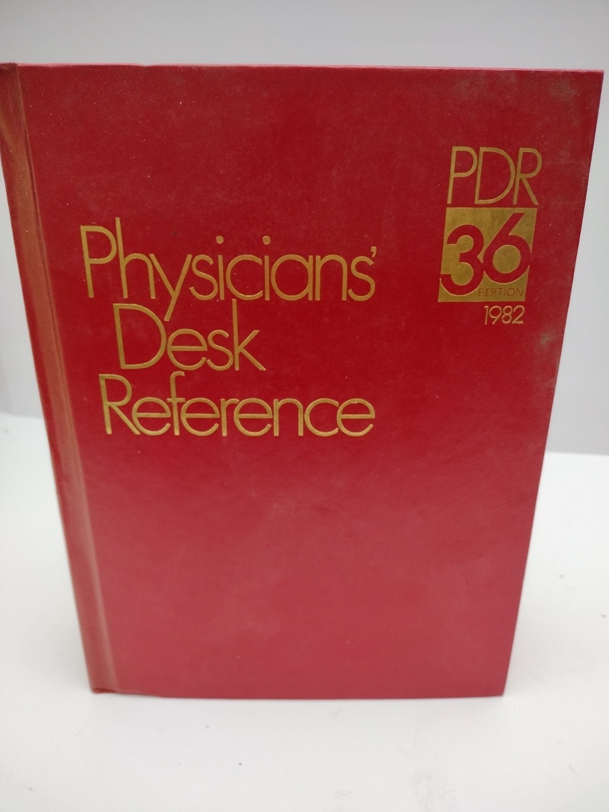 PDR 36th Edition 1982 Physicians’ Desk Reference Hardcover 4 lbs + 10″X7.25″