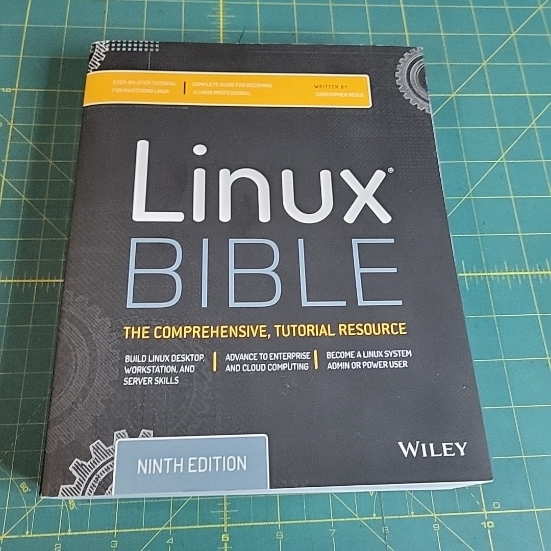 Linux Bible by Christopher Negus (2015, Trade Paperback)
