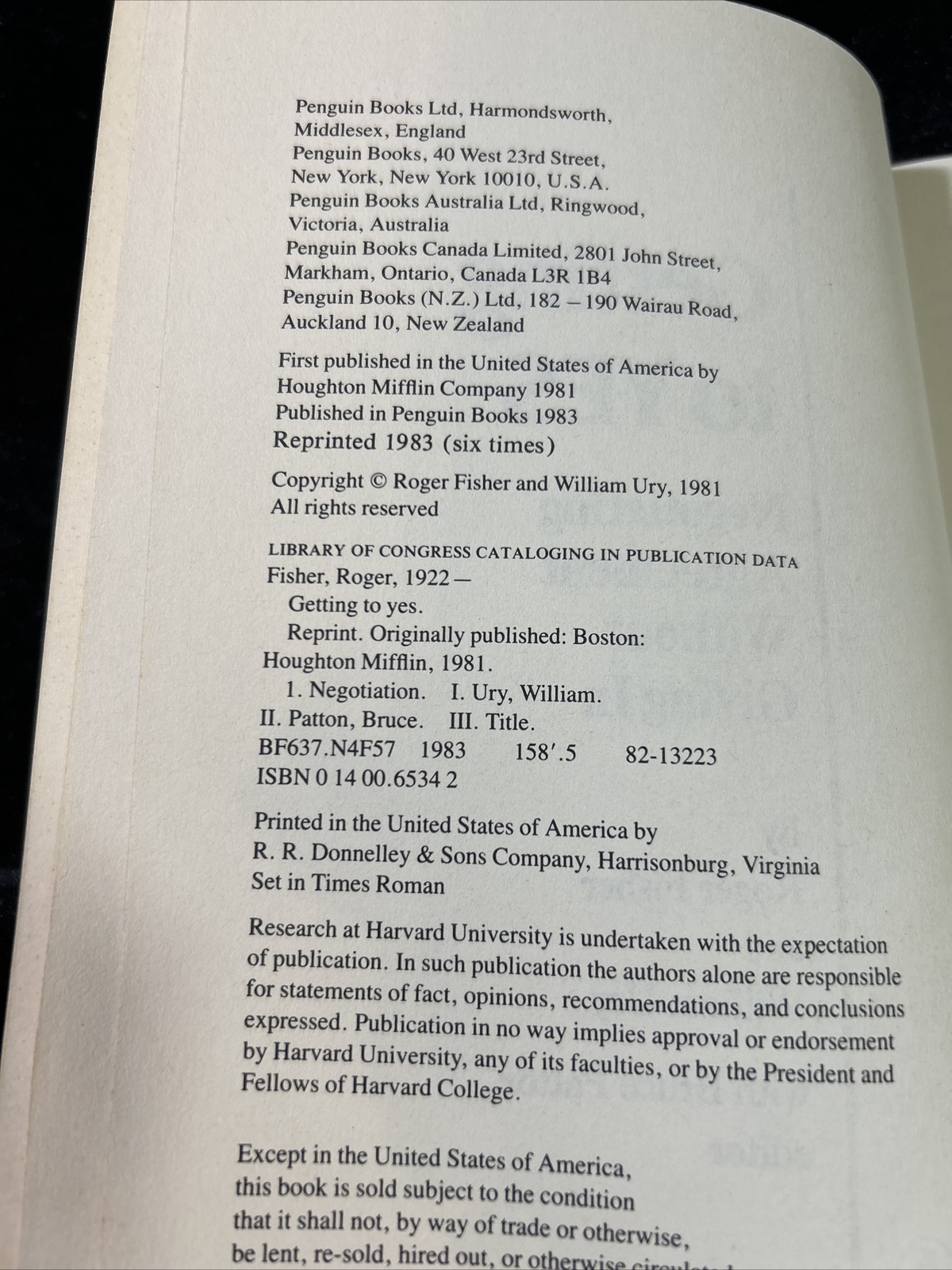 Getting to Yes: Negotiating Agreement Without Giving In – Roger Fisher -p/b 1983