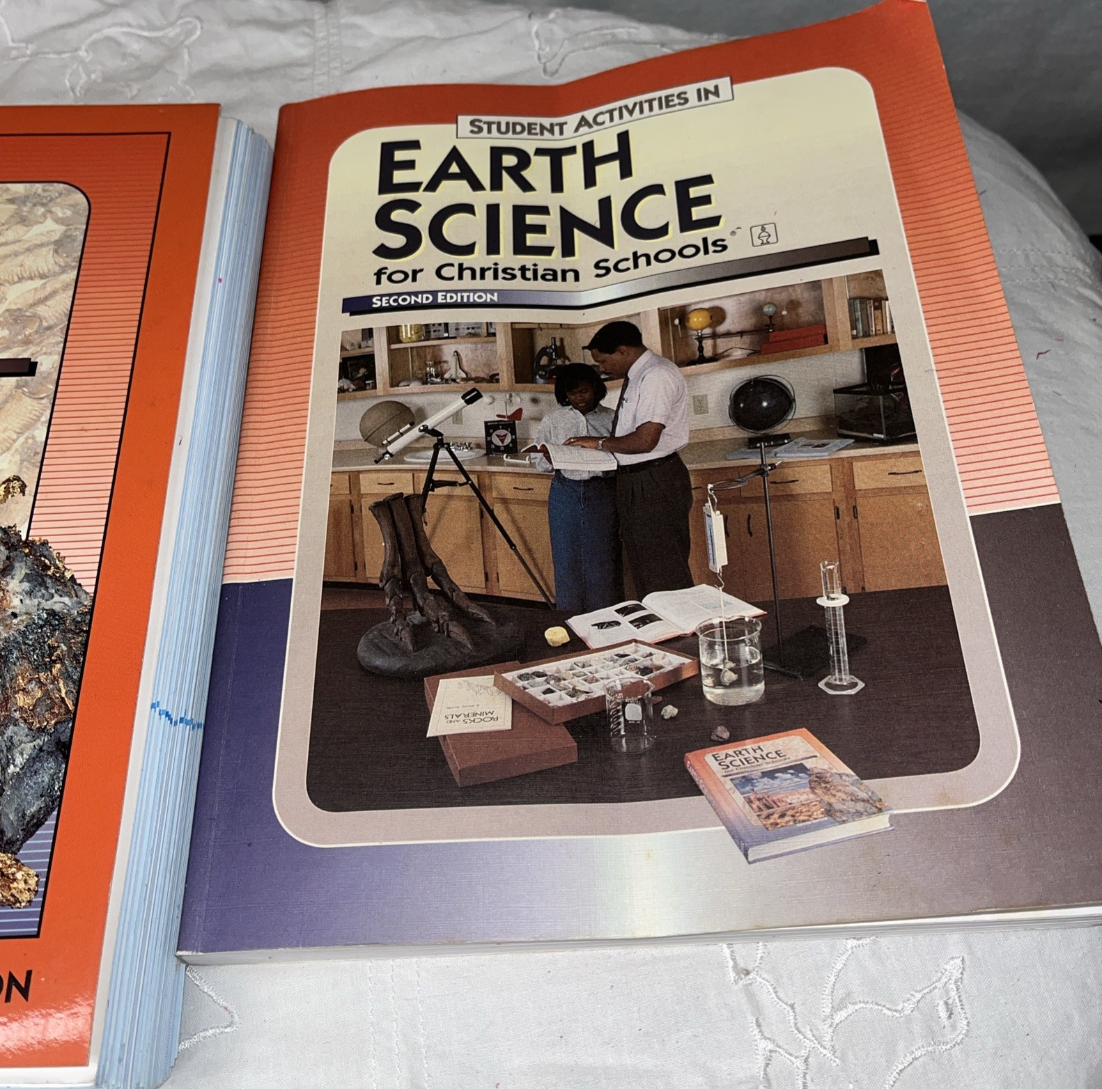 BJU Earth Science Hardcover Student Text and Spiral Teacher’s Edition 1999 READ