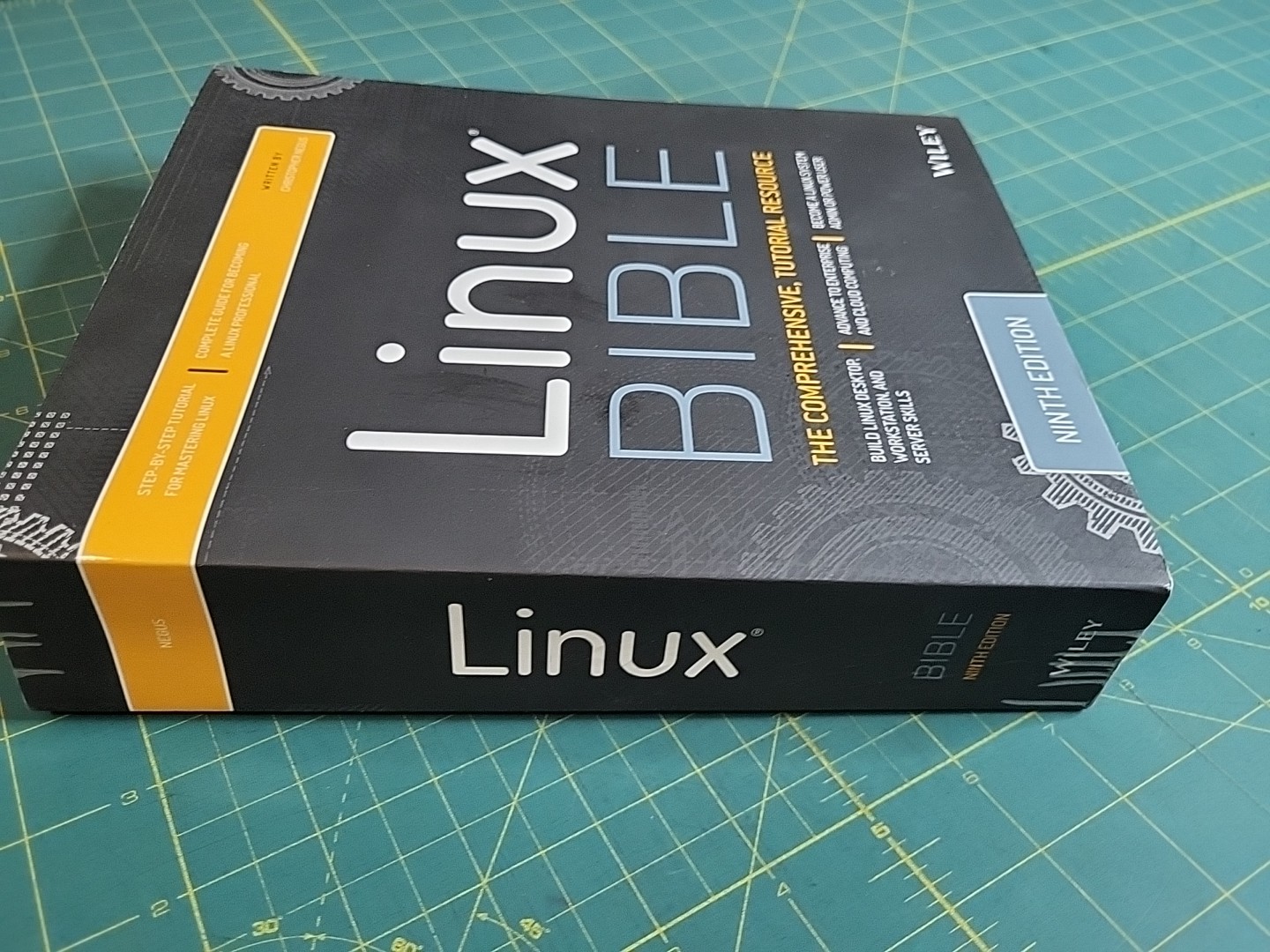 Linux Bible by Christopher Negus (2015, Trade Paperback)