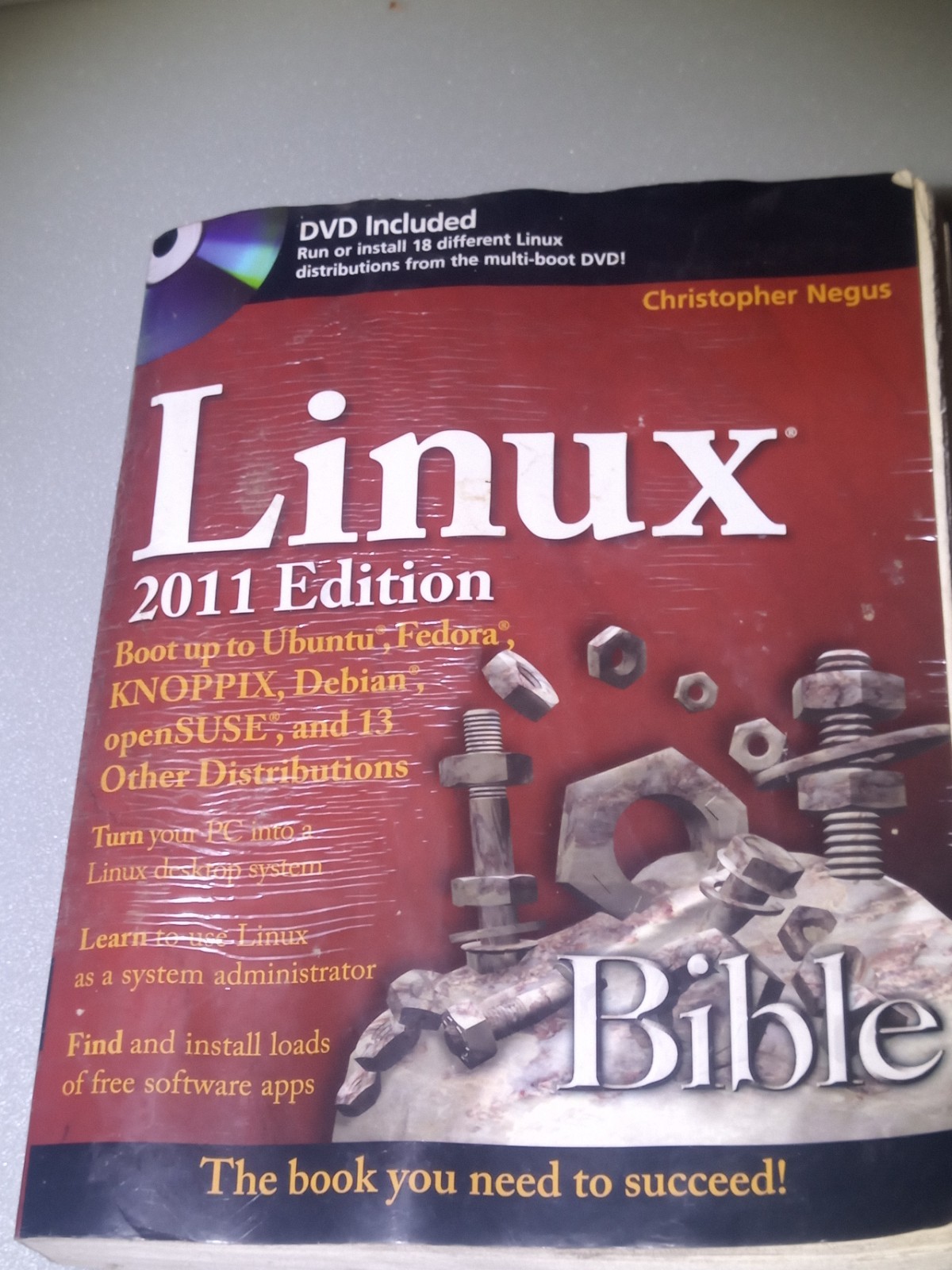 Linux Bible 2011 Edition INCLUDES DVD