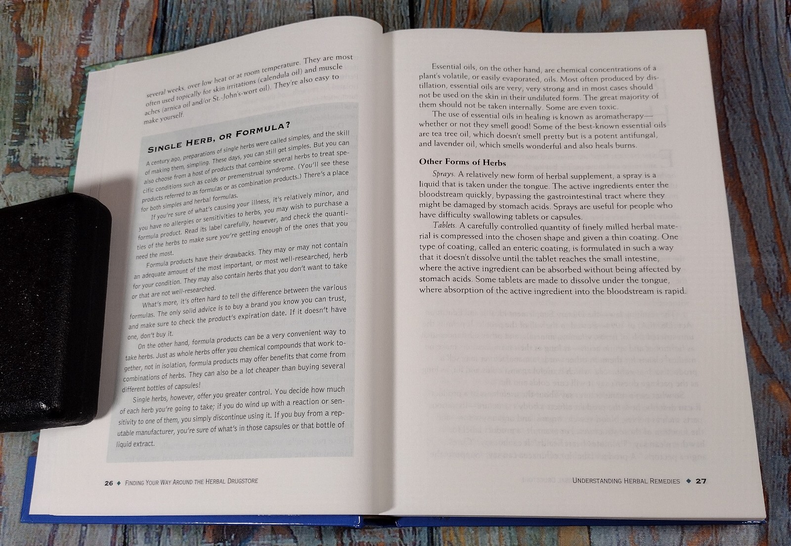 The Herbal Drugstore by Linda B. White, M.D. & Steven Foster (2000, Hardcover)