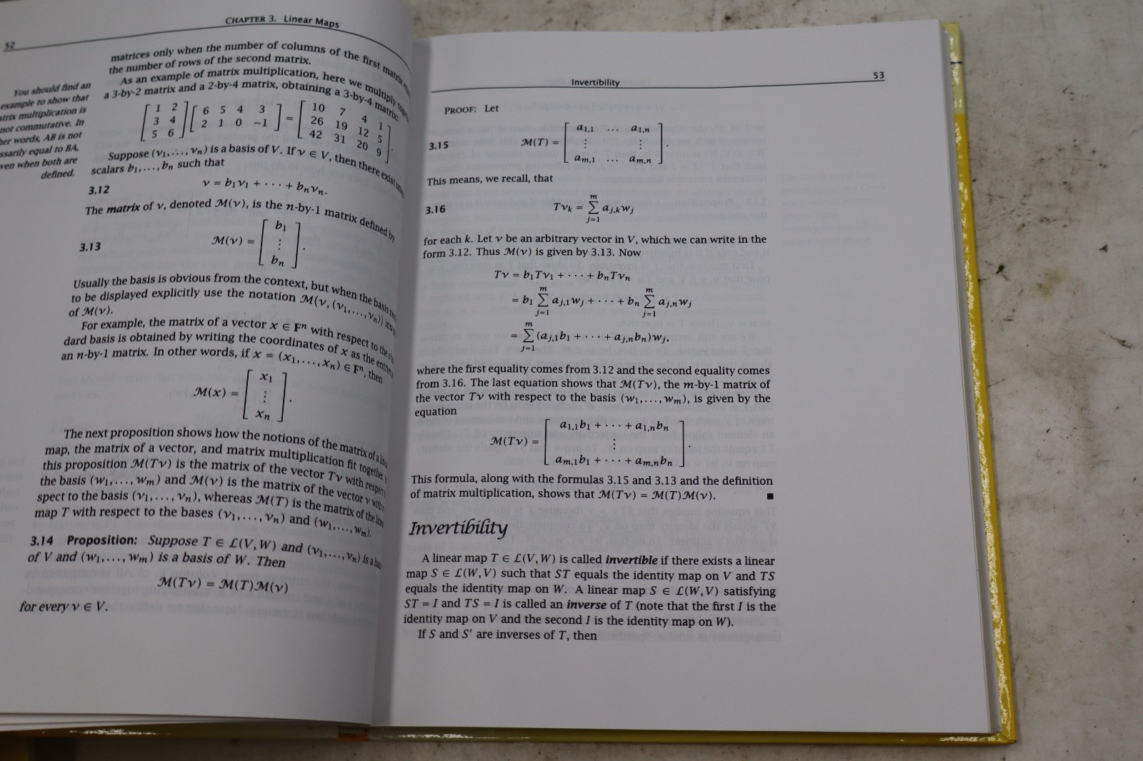 Linear Algebra Done Right (Undergraduate Texts in Mathematics) by Sheldon Axler