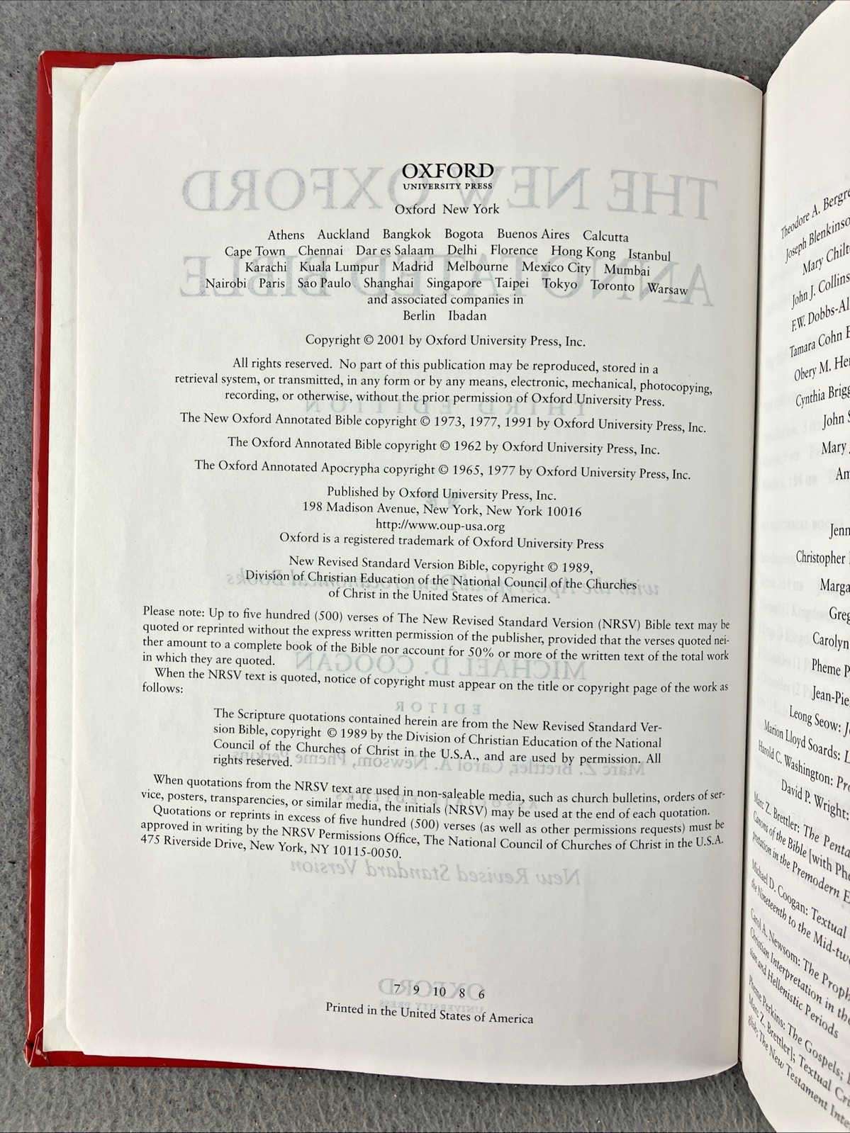 NRSV The New Oxford Annotated Bible with the Apocrypha, Third Edition Hardcover