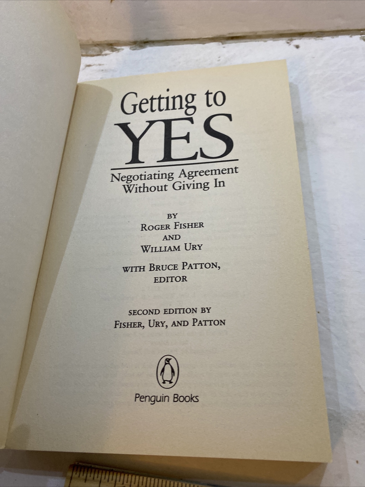 Getting To Yes – Roger Fisher & William Ury (Paperback, 1991)