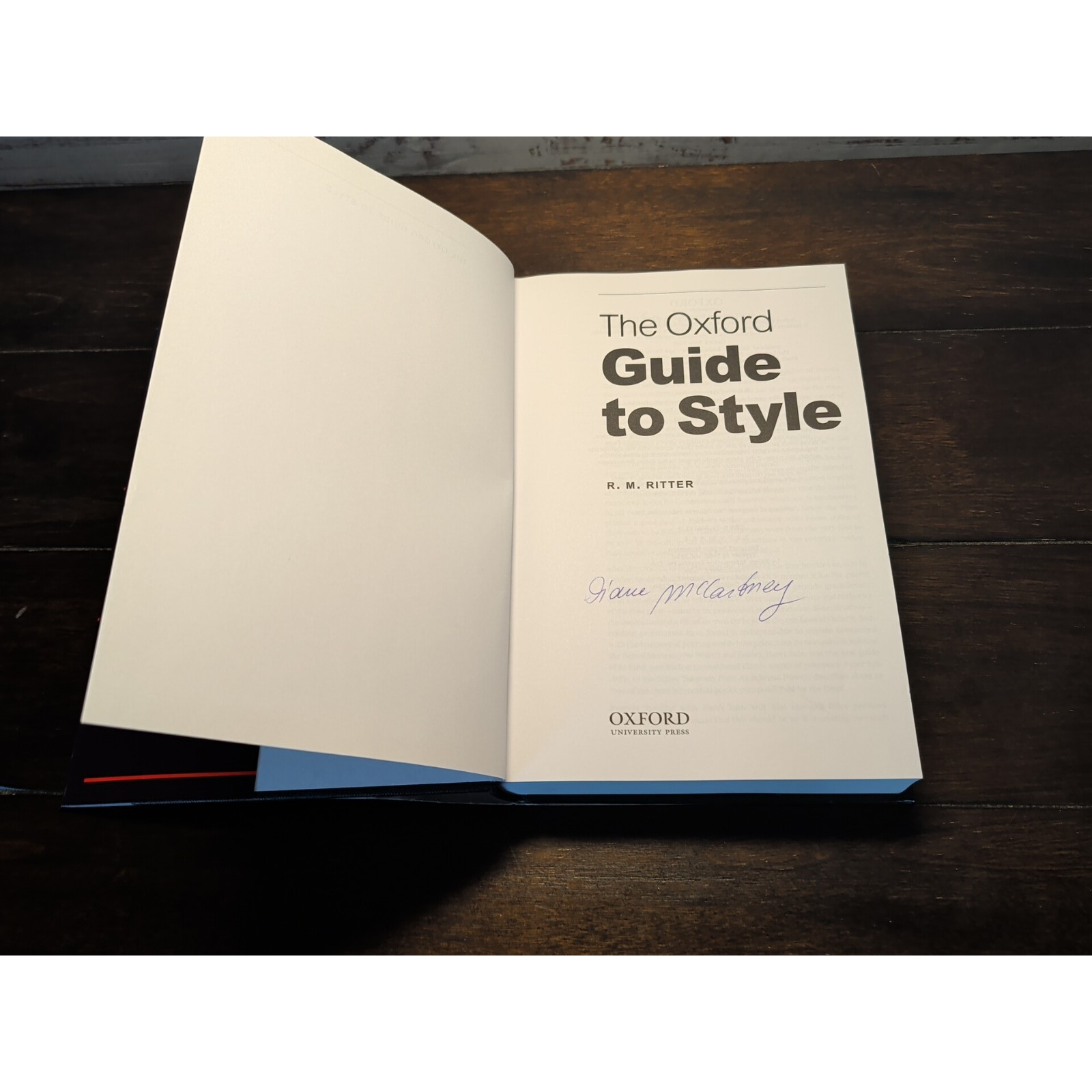 The New Oxford Style Manual by Oxford University Press