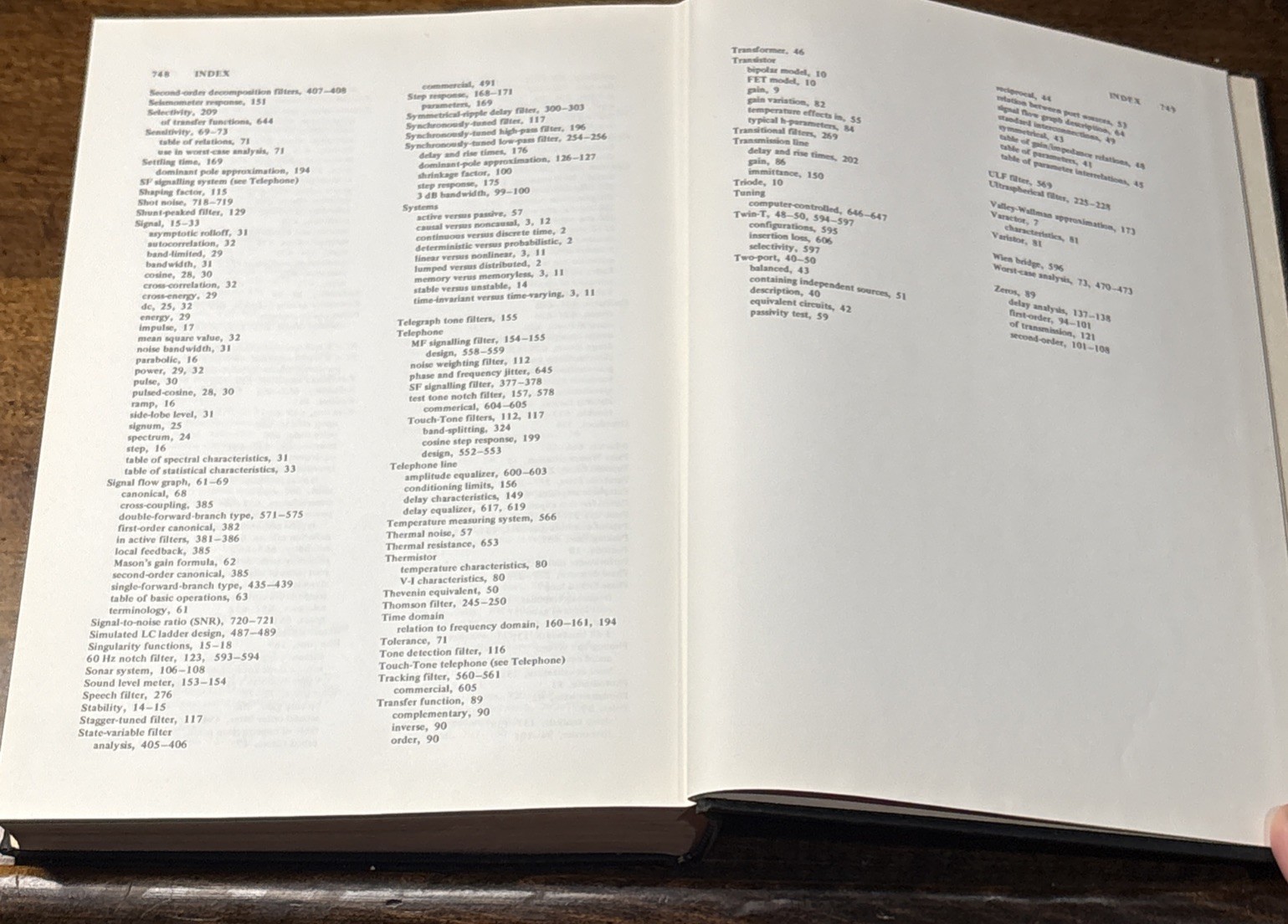 ACTIVE NETWORK DESIGN w/ Signal Filtering Applications By: Lindquist 1977 1st Ed
