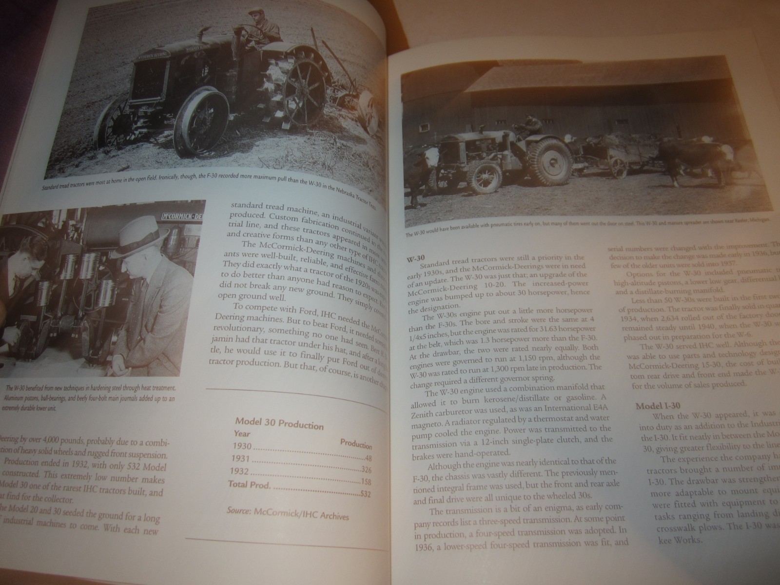 INTERNATIONAL HARVESTER PHOTOGRAPHIC HISTORY By Lee Klancher NEW 224 PAGES