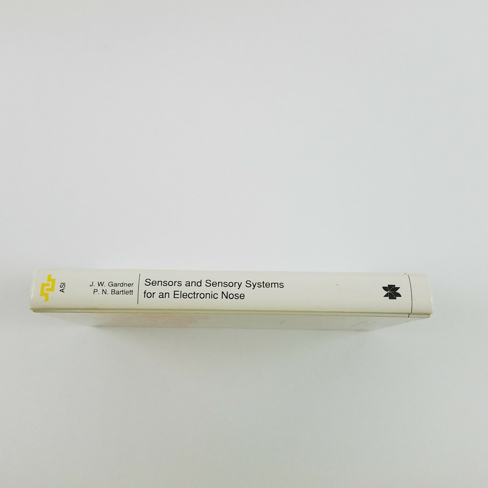 Sensors and Sensory Systems for an Electronic Nose – Vol 212 NATO ASI Series