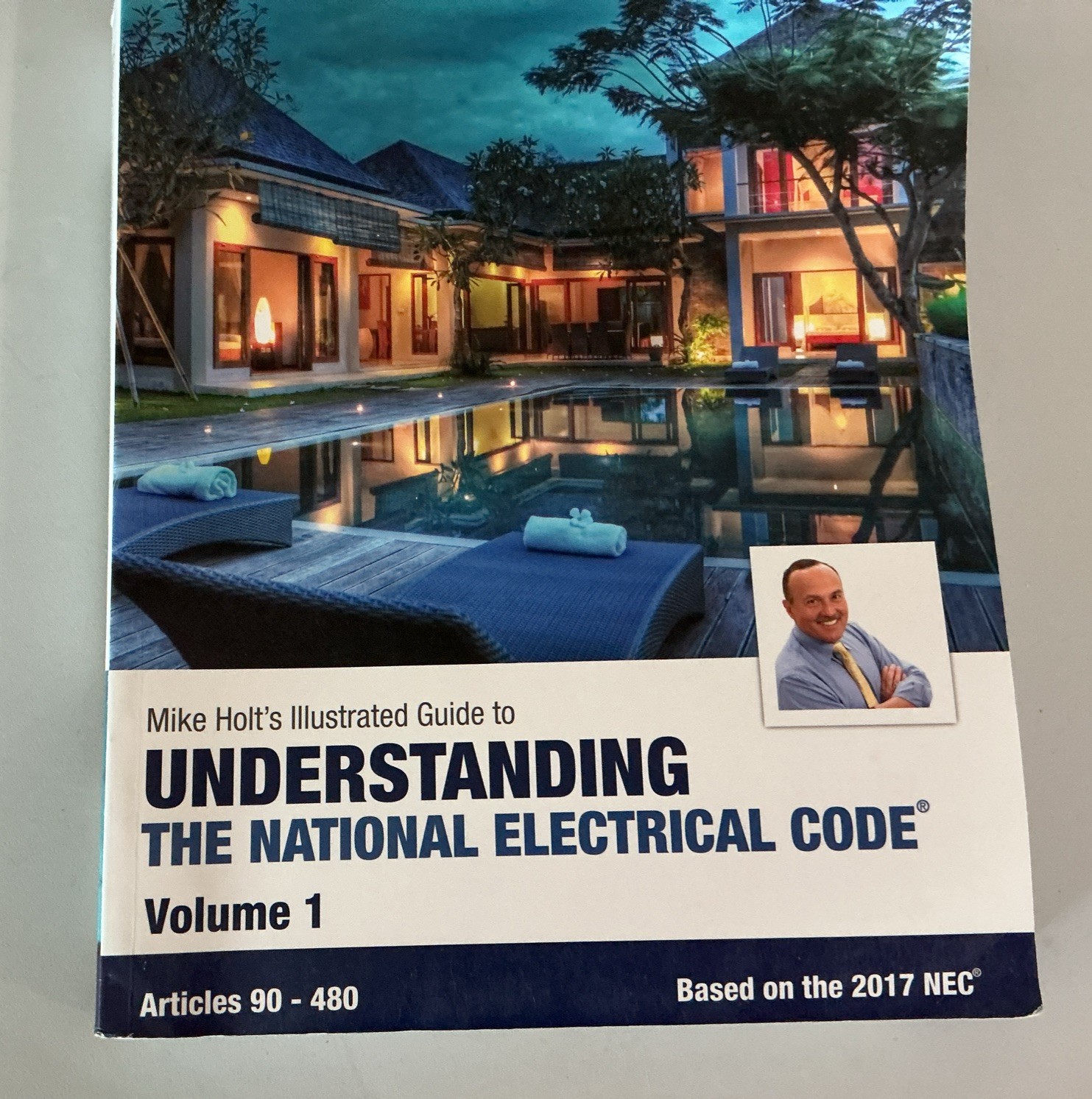 NEC NFPA 70 National Electrical Code Book & Understanding The Nat’l Electrical