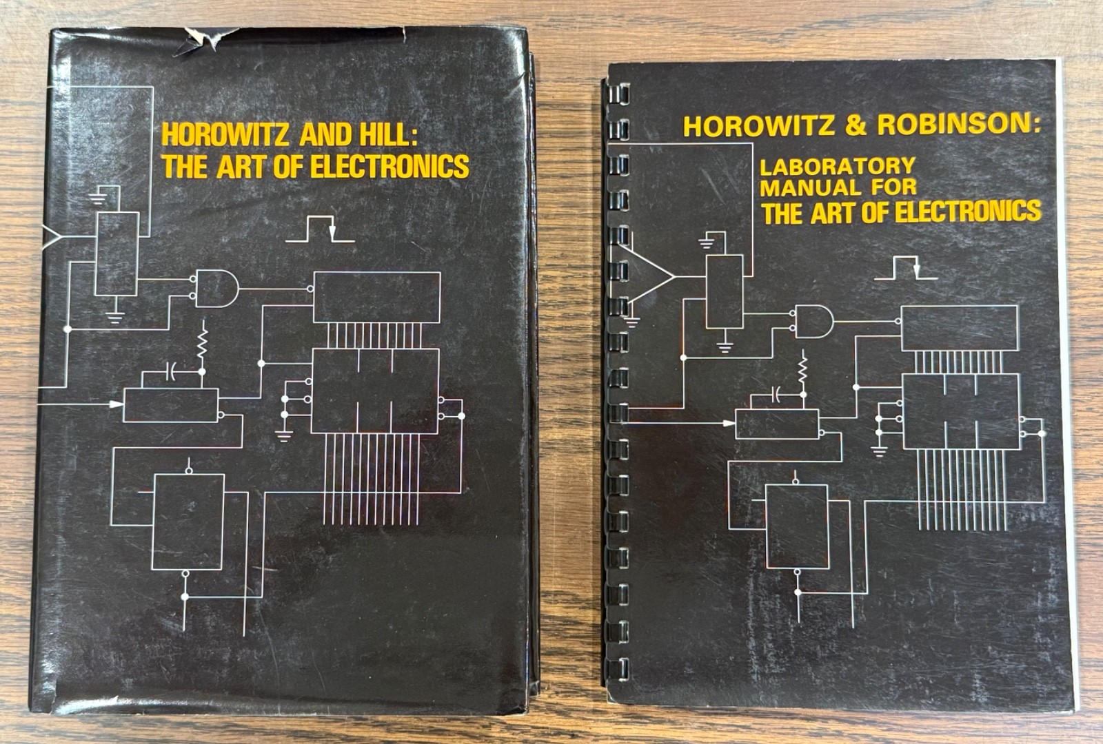 Set: Art of Electronics Text and Laboratory Manual by Horowitz, Hill, & Robinson