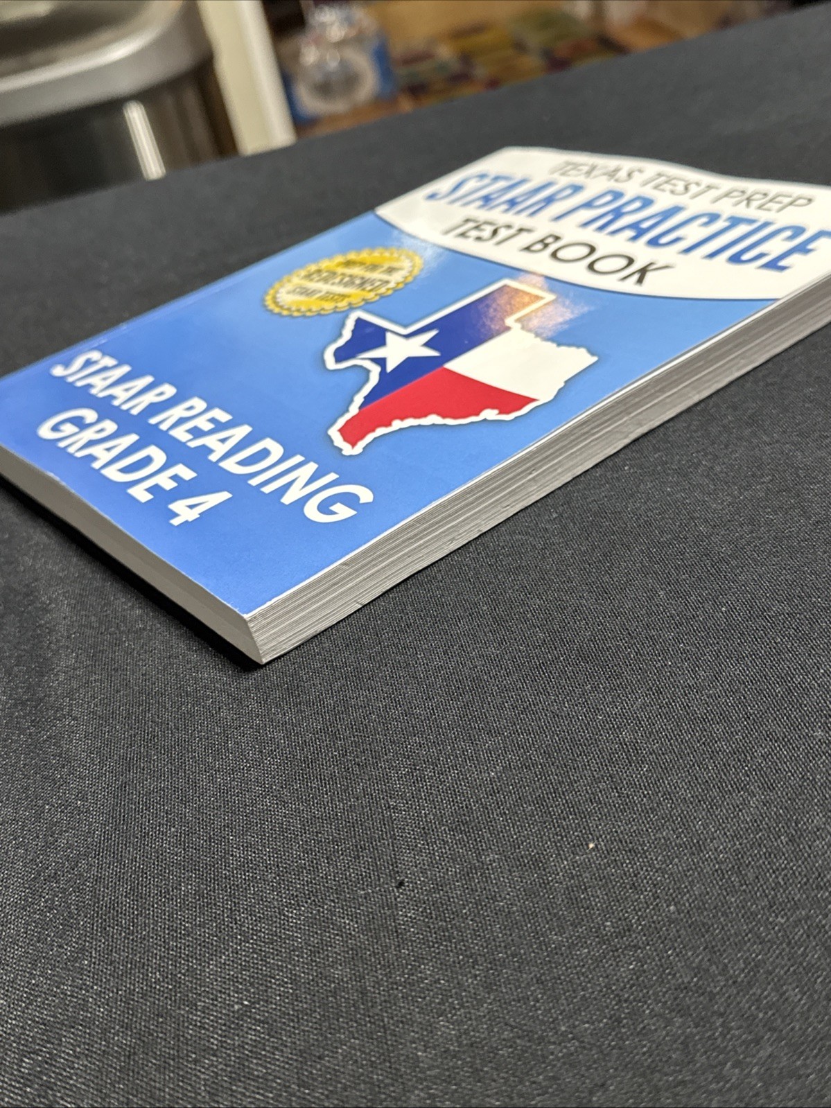 Texas Test Prep Staar Practice Test Book Staar Reading Grade 4 by T. Hawas