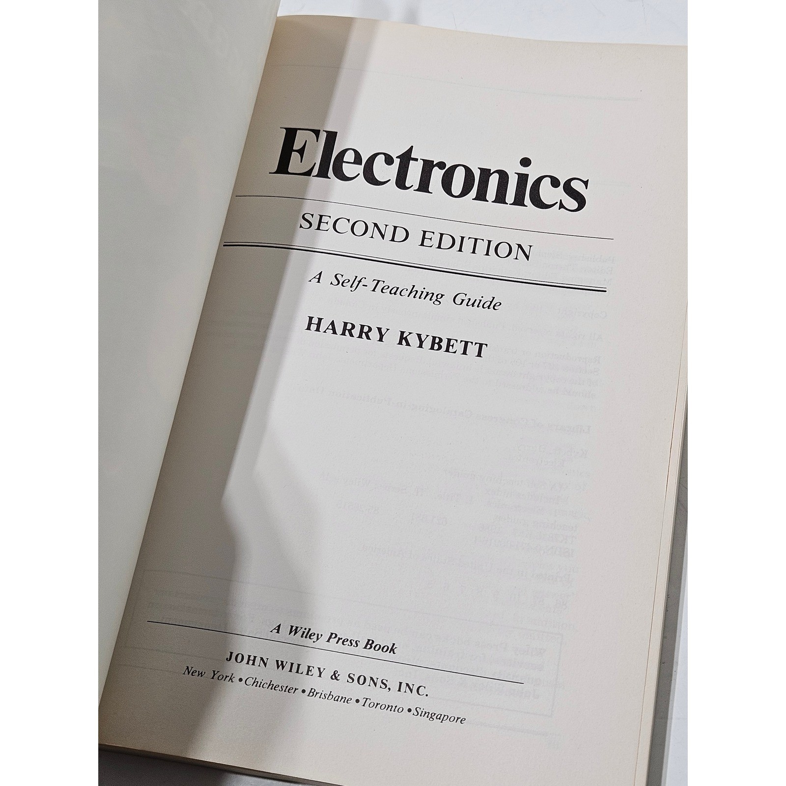 Electronics 2nd Edition Self Teaching Guide Harry Kybett Textbook 1986