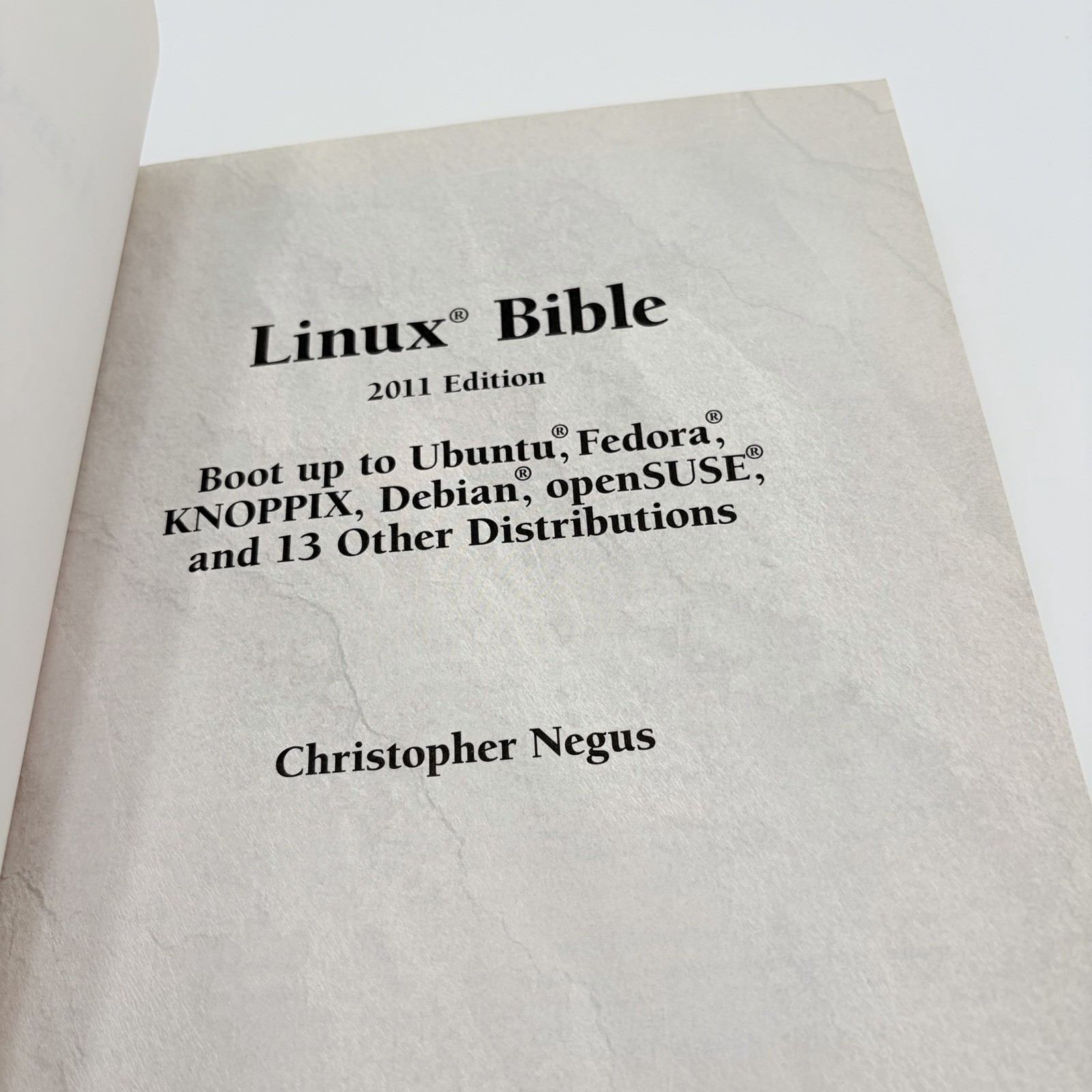 LINUX BIBLE 2011 Edition Christopher Negus Paperback WITH DVD Wiley