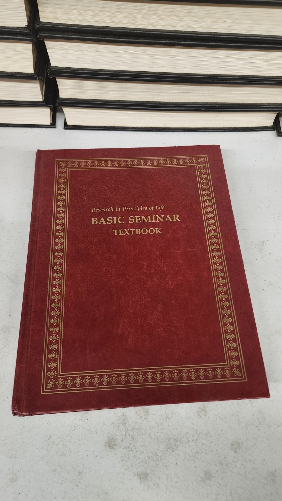 BASIC SEMINAR TEXTBOOK RESEARCH IN PRINCIPLES OF LIFE Bill Gothard HC 1993